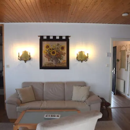 In With Garden And Terrace Holiday home Fussen